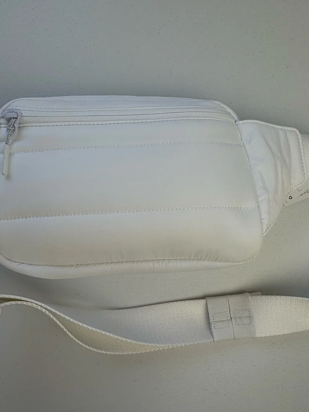 NWT Lululemon Everywhere Belt Bag Wonder Puff White